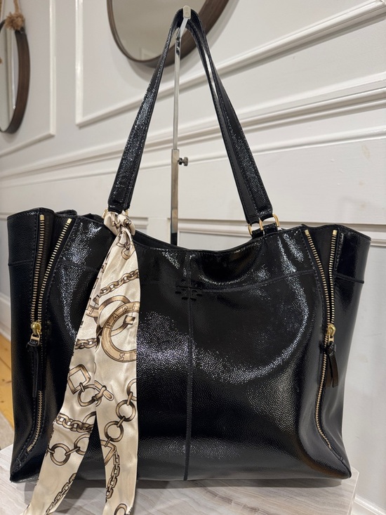 Tory Burch Ivy Side Zip Patent Leather Tote - Picture 4 of 17